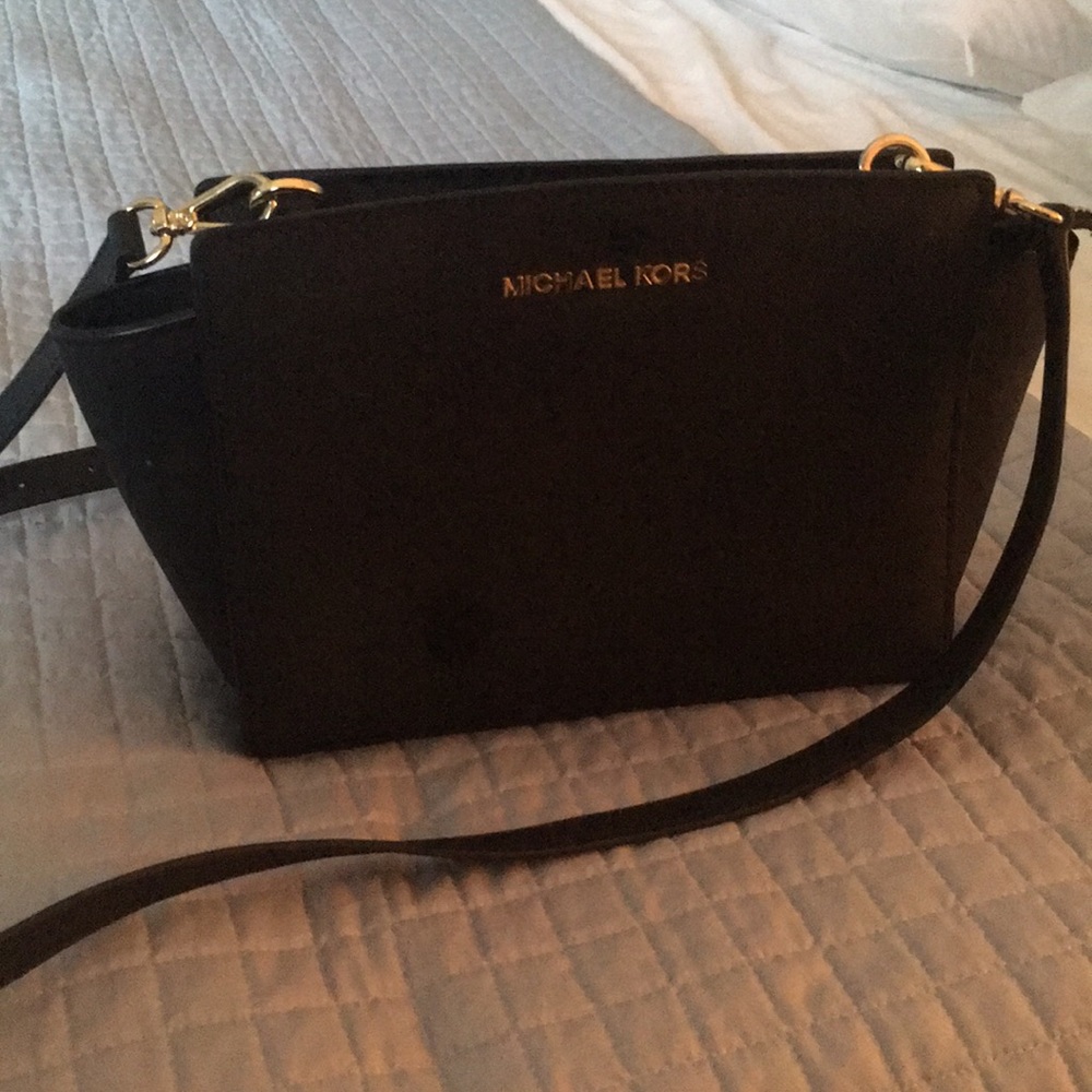 Michael Korse crossbody purse